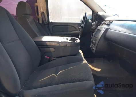 2008 Chevrolet Tahoe Ls z USA, uszkodzony, nr VIN 1GNFC13C38R235956